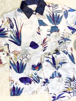 ชุดนอนผ้าซาตินแขนสั้น กางเกงขาสั้น เนื้อผ้าดีทิ้งตัวสวย หลับสบายตลอดคืน ราคาโปรโมชั่น ชุดละ 250 บาท