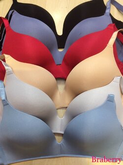 ยูนิโคล่บรา บราไร้โครงเนื้อนุ่มบางเบา ใส่สบาย กระชับเรียบเนียน มี 7 สี Size 32,34,36,38 ราคาส่ง 3 ชิ้นคละแบบได้ ตัวละ 300 บาท