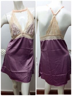 ชุดนอนผ้าซาตินเ แต่งลูกไม้ สายคล้องคอไขว้ด้านหลังสุดเซ็กซี่ ผ้าเบาใส่สบาย ฟรีไซส์ มี 2 สี ชมพู ดำ ราคาส่ง 3 ชิ้น คละแบบได้ชุดละ 390 บาท