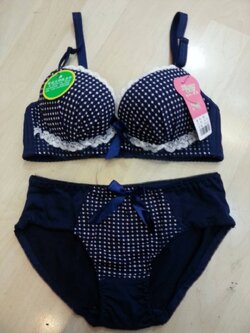 ชุดชั้นในงานเกาหลี มี 3 สี โอรส เหลือง น้ำเงิน มีไซส์ 32/70, 34/75 ราคาส่ง 3 ชิ้น (คละแบบได้) ราคาชุดละ 180 บาท