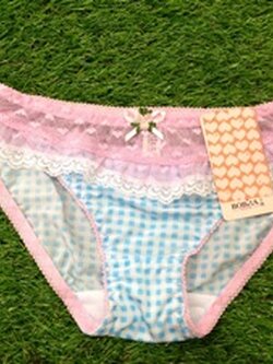 กางเกงในญี่ปุ่น สวมใส่สบายซักง่าย ฟรีไซส์ 2 ตัว 120 บาท ค่ะ