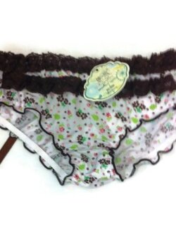 กางเกงในแฟชั่น เนื้อผ้าดี สวมใส่สบาย ไม่อับชื้น แห้งเร็ว ฟรีไซส์ ตัวละ 59 บาท 2 ตัว 100 บาท