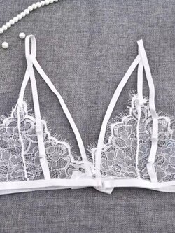 บราลูกไม้ ไม่มีโครง เนื้อนิ่ม ใส่สบาย ไม่คัน ฟรีไซส์ มี 2 สี ขาว ดำ ราคาส่ง 3 ชิ้นคละแบบได้ ราคาตัวละ 120 บาท