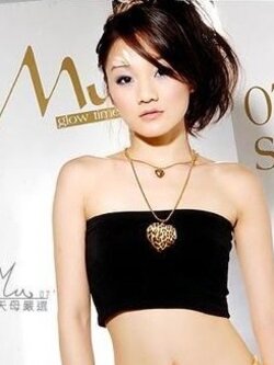 เกาะอก ผ้าทออย่างดี ไม่มีตะเข็บข้าง เนื้อผ้า ใส่สบาย ฟรีไซส์ มี 3 สี ขาว,เนื้อ,ดำ ราคาส่ง 3 ชิ้น คละแบบได้ ตัวละ 100 บาท